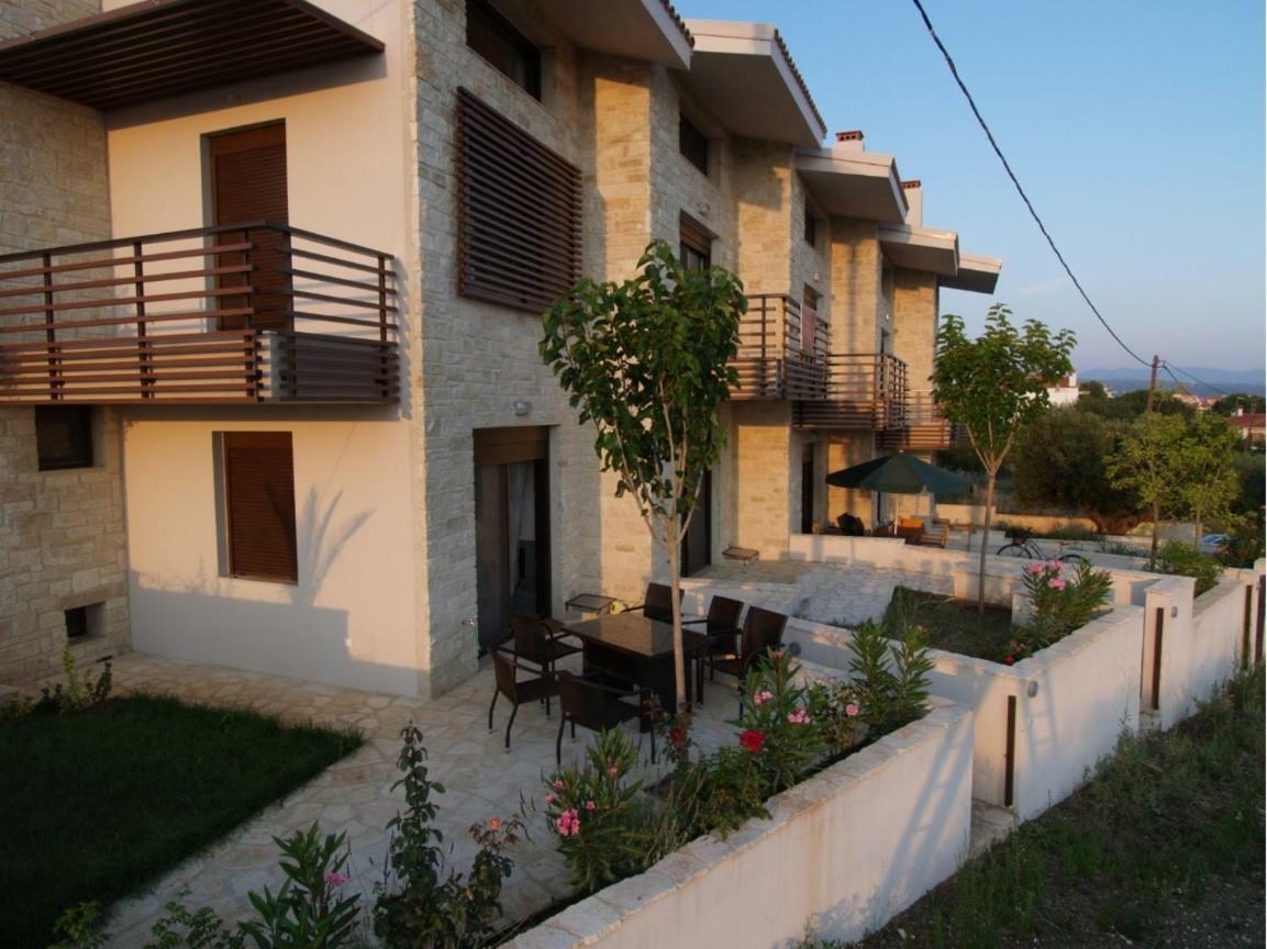 Maisonette Close To The Beach นิกิติ ภายนอก รูปภาพ