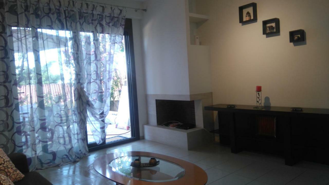Maisonette Close To The Beach นิกิติ ภายนอก รูปภาพ