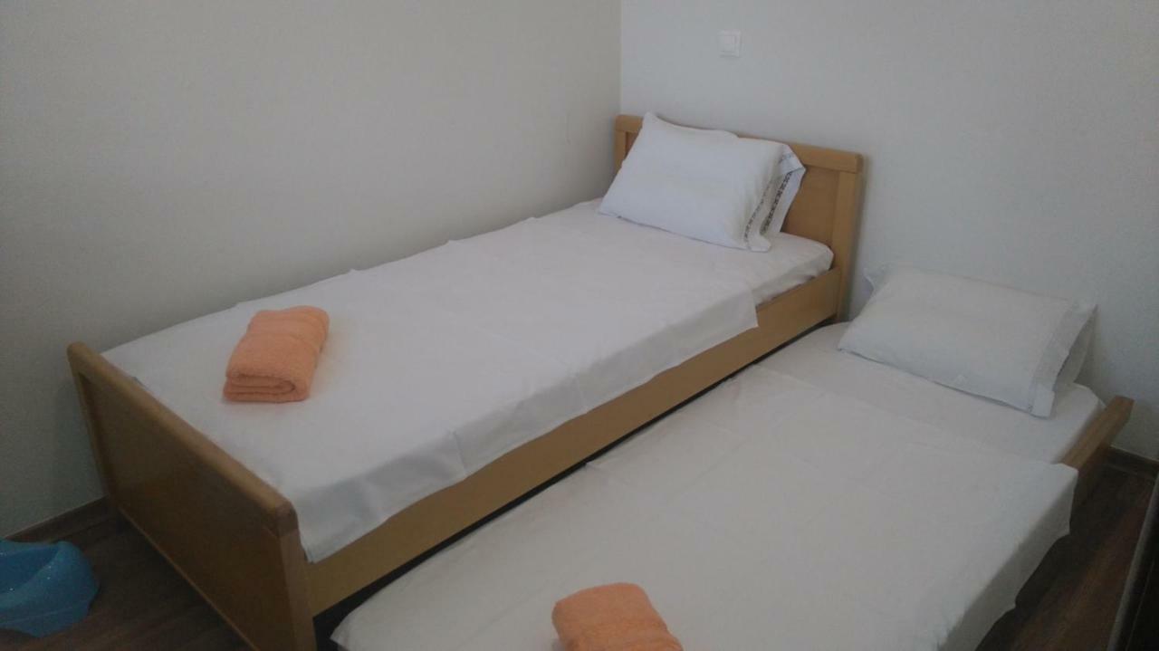 Maisonette Close To The Beach นิกิติ ภายนอก รูปภาพ